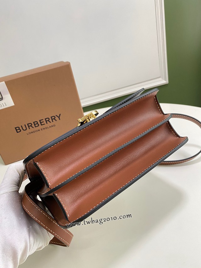 Burberry專門店新款小號TB專屬標識雙色帆布拼皮鎖扣包 巴寶莉經典款女士單肩包 yxb1363